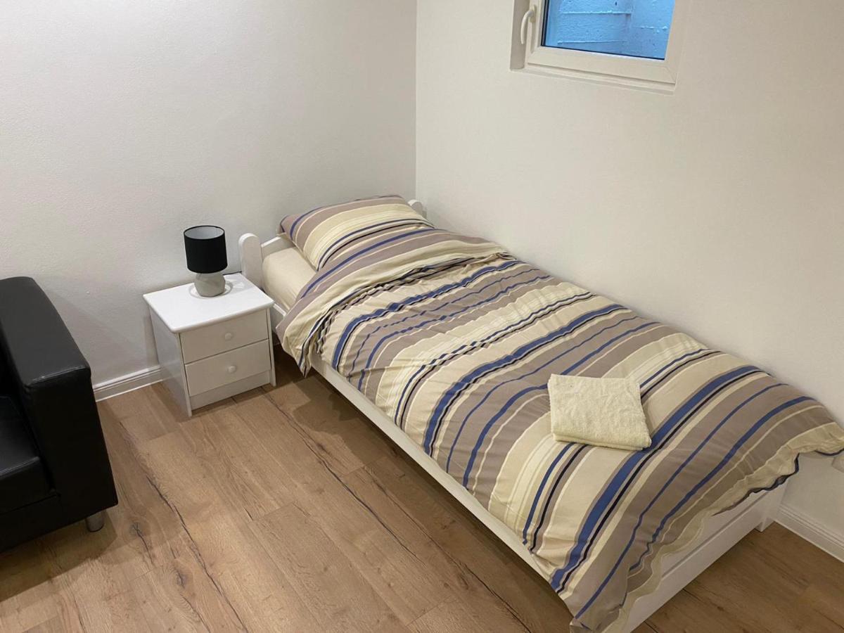 Interaktiv Appartements In Ratingen - Duesseldorferstrasse Bagian luar foto