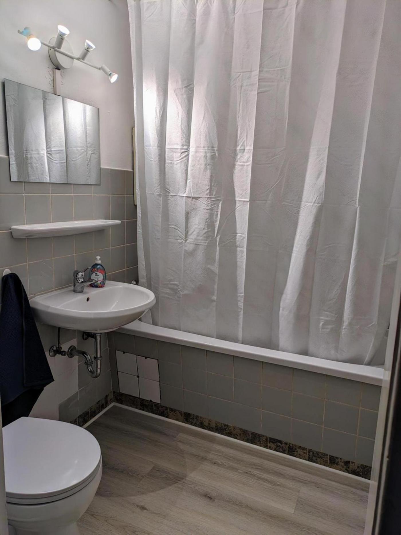 Interaktiv Appartements In Ratingen - Duesseldorferstrasse Bagian luar foto
