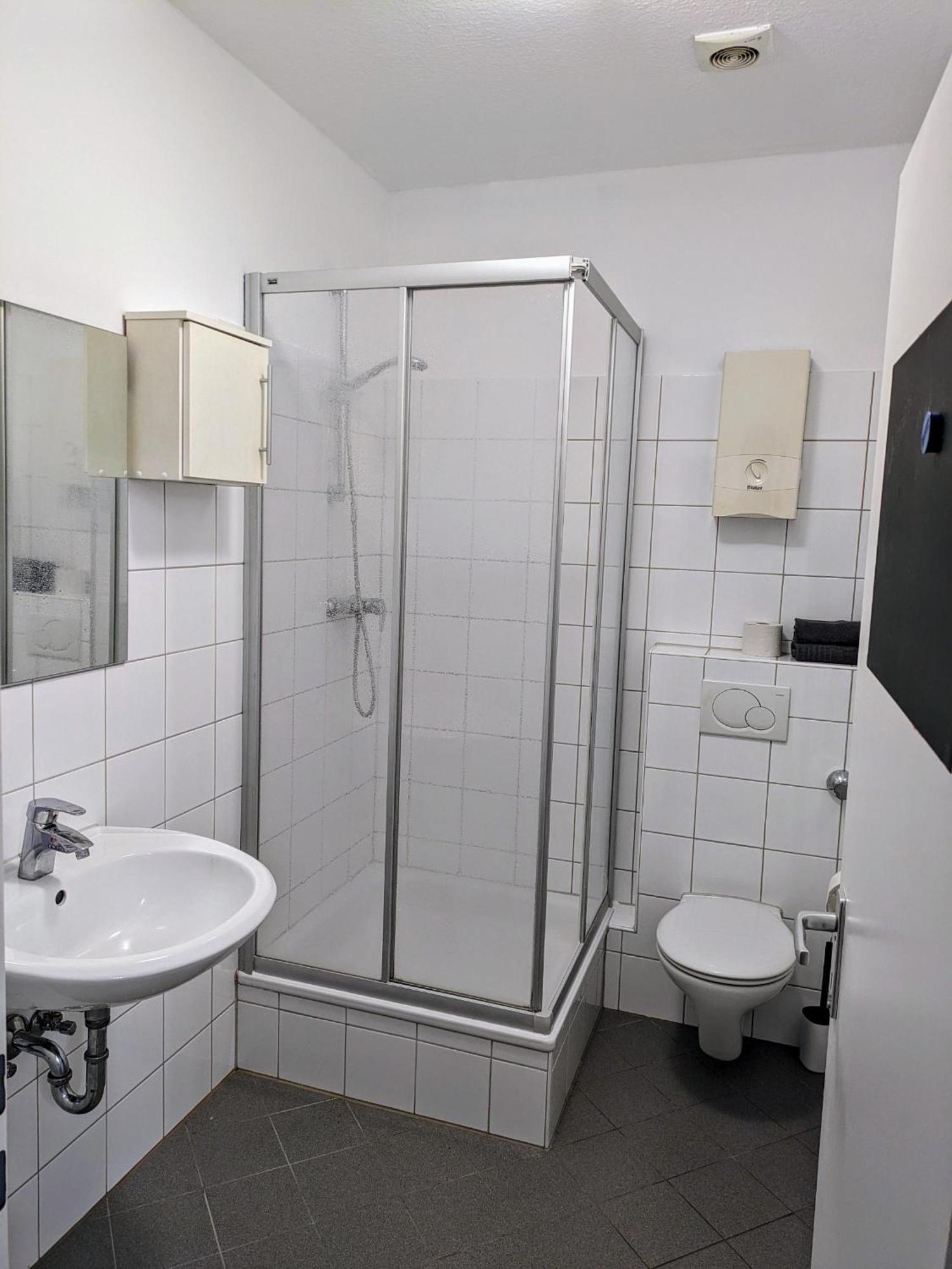 Interaktiv Appartements In Ratingen - Duesseldorferstrasse Bagian luar foto
